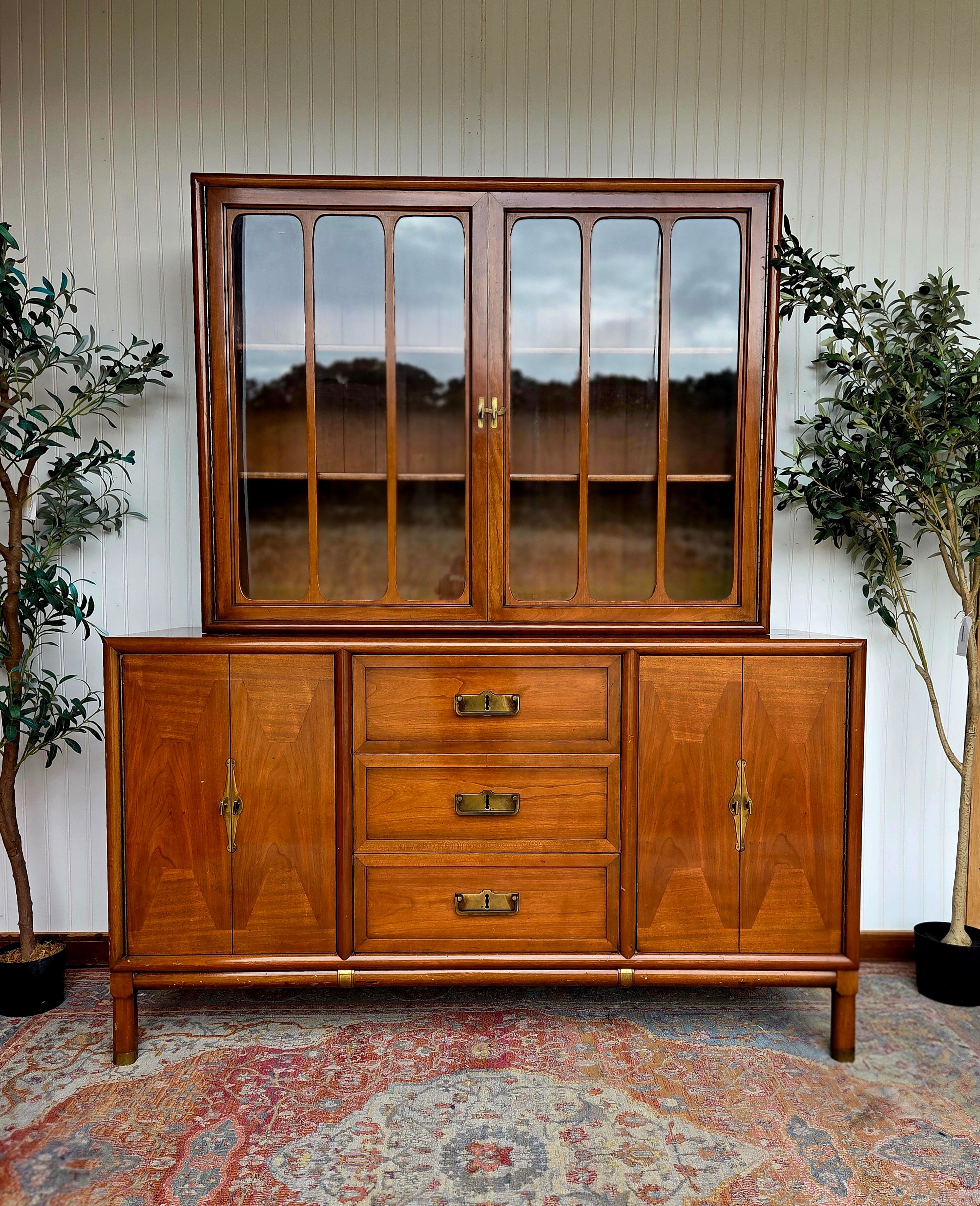 Drexel Meridian Hutch — Mid-Century Modern