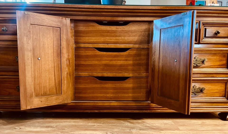 Thomasville Triple Dresser