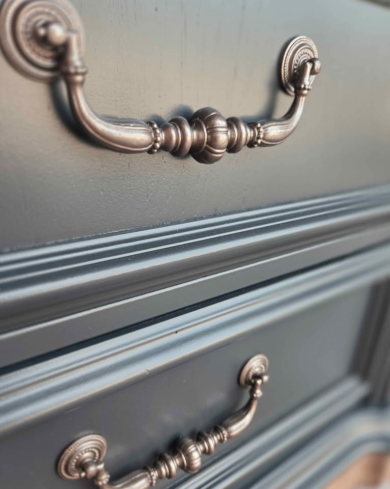 Vintage Stanley Triple Dresser