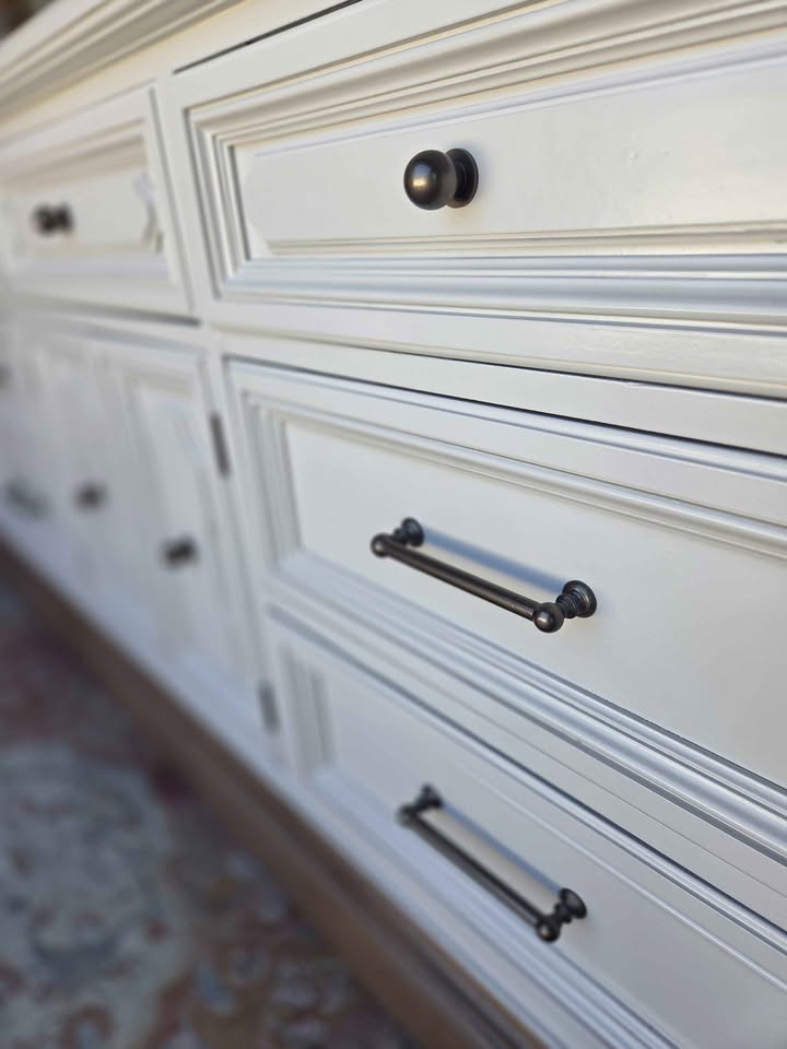 Vintage Dixie Bedroom Dresser Set