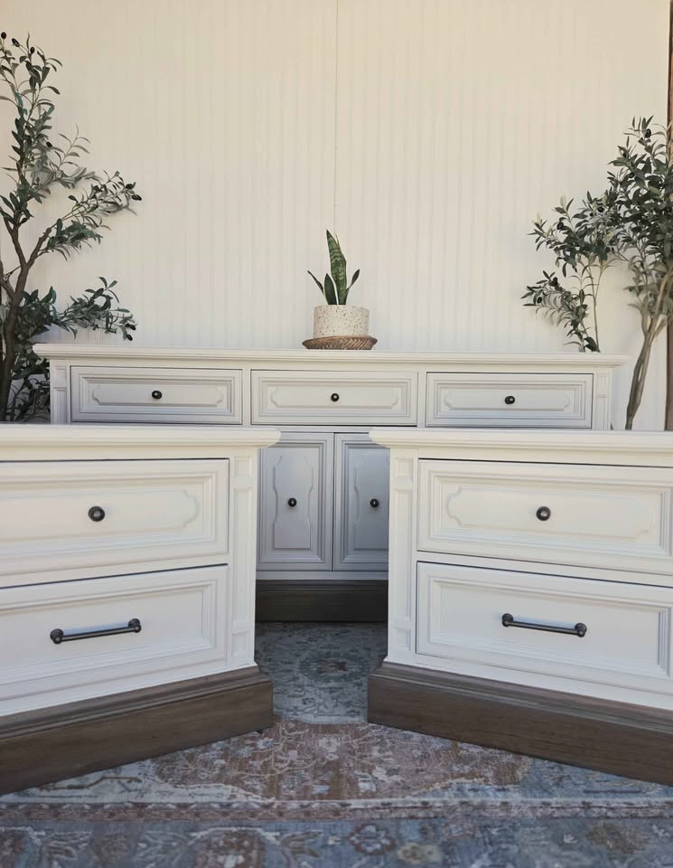 Vintage Dixie Bedroom Dresser Set