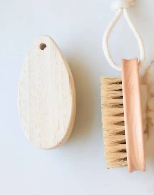 **Sales Brushes and Accessories** 